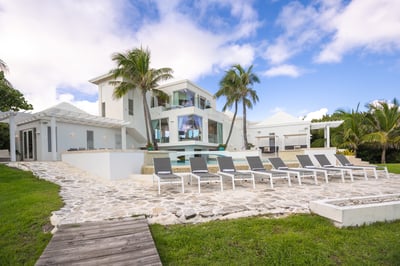 Luxury Villa Photo #3