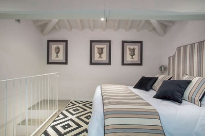 Luxury Villa Photo #15