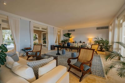 Luxury Villa Photo #15