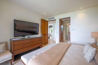 Luxury Villa Photo #23