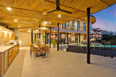 Luxury Villa Photo #5