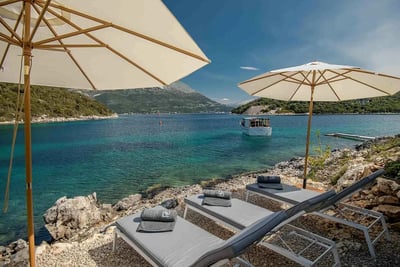Luxury Villa Photo #6