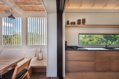 Kitchen & Dining Areas
