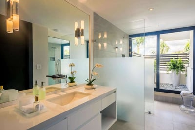 Luxury Villa Photo #26