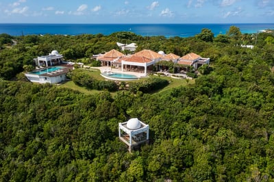 Luxury Villa Photo #37