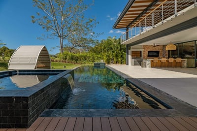 Luxury Villa Photo #3