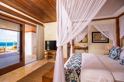 Luxury Villa Photo #25