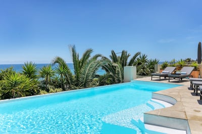 Luxury Villa Photo #6