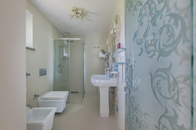 Luxury Villa Photo #43
