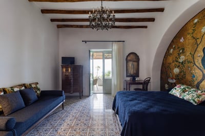 Luxury Villa Photo #28