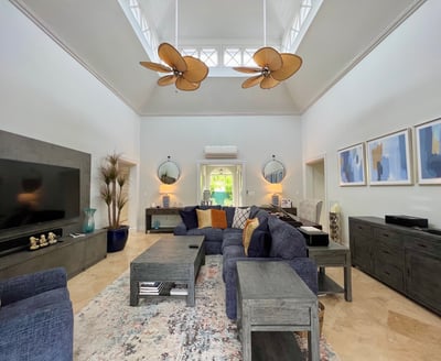 Luxury Villa Photo #7