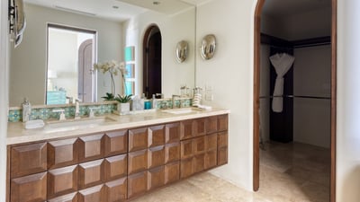Luxury Villa Photo #55