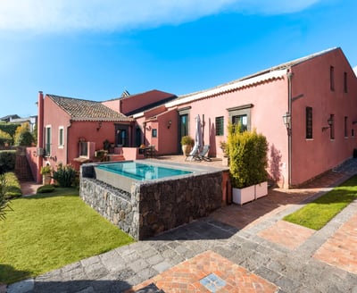 Luxury Villa Photo #5