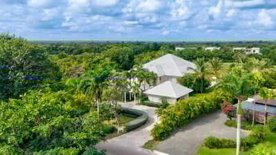 Luxury Villa Photo #49