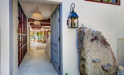 Luxury Villa Photo #22