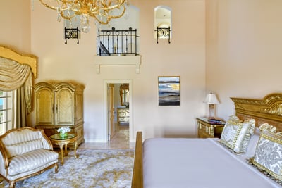 Luxury Villa Photo #27