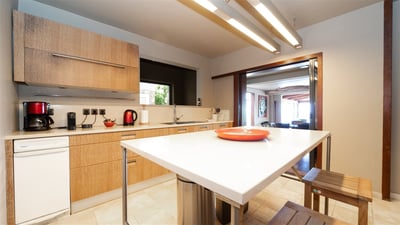 Dining Area & Kitchen