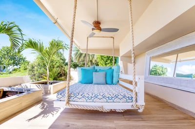 Luxury Villa Photo #17