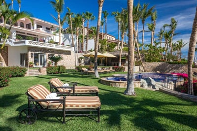 Luxury Villa Photo #5
