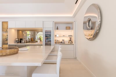 Luxury Villa Photo #27