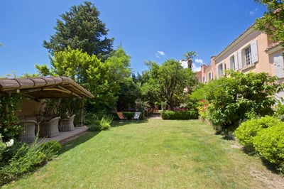 Luxury Villa Photo #8