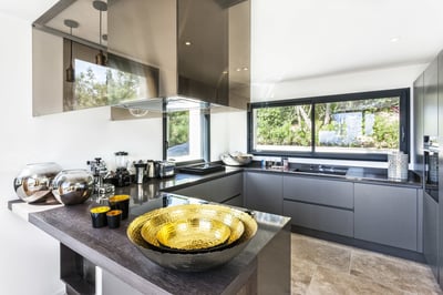 Luxury Villa Photo #18