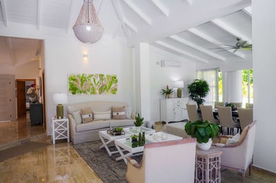 Luxury Villa Photo #17