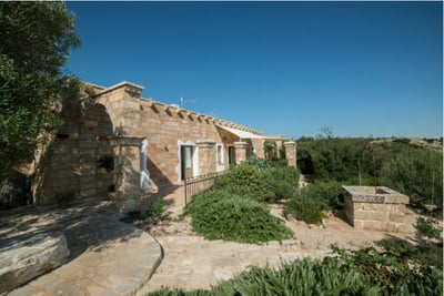 Luxury Villa Photo #26
