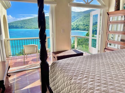 Luxury Villa Photo #31