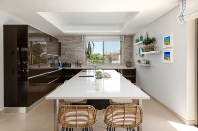 Luxury Villa Photo #14