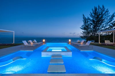 Luxury Villa Photo #6