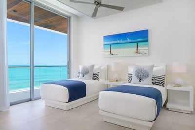 Luxury Villa Photo #24