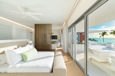 Luxury Villa Photo #39