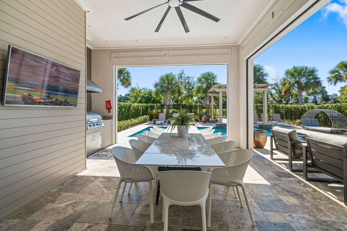 Reunion Tropical Retreat