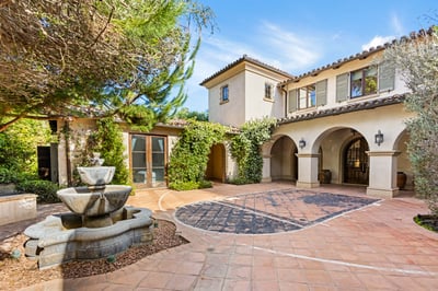 Luxury Villa Photo #15