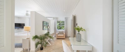 Luxury Villa Photo #24