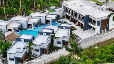 Luxury Villa Photo #5