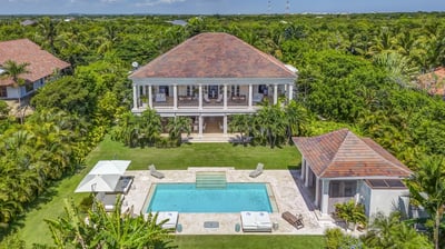 Luxury Villa Photo #2