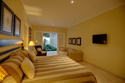 Luxury Villa Photo #23