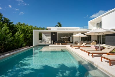 Luxury Villa Photo #8