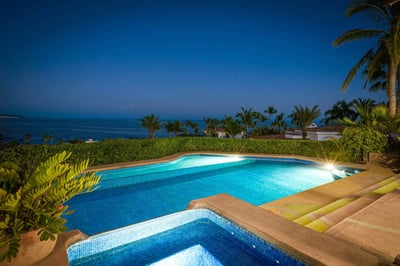 Luxury Villa Photo #7