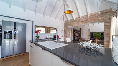 Luxury Villa Photo #38