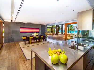 Luxury Villa Photo #23