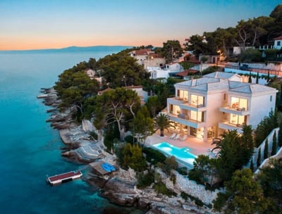 Luxury Villa Photo #7