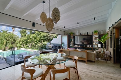 Luxury Villa Photo #16
