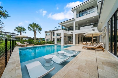 Luxury Villa Photo #6