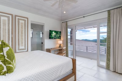 Luxury Villa Photo #31