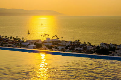 Luxury Villa Photo #11