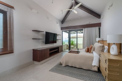 Luxury Villa Photo #57