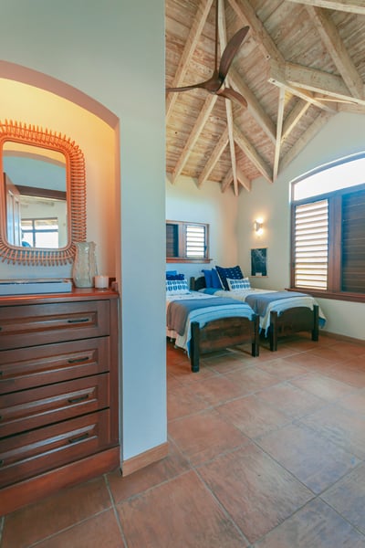 Luxury Villa Photo #26